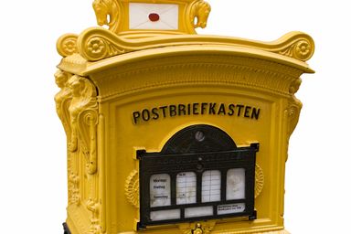 Briefkastenöffnung